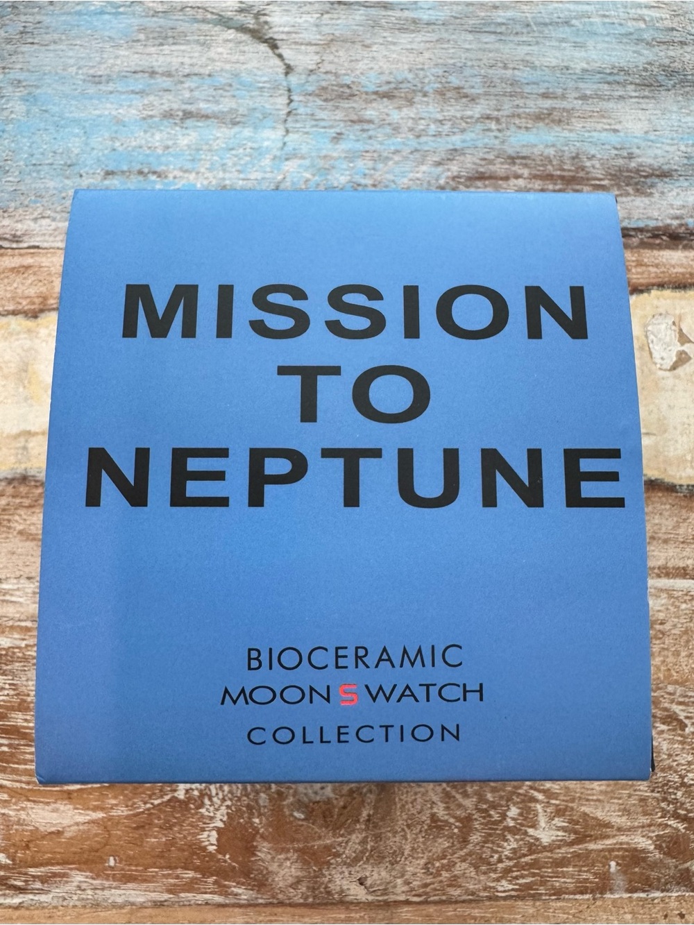 OMEGA x Swatch Bioceramic MoonSwatch – Mission to Neptune - Picture 3 of 16